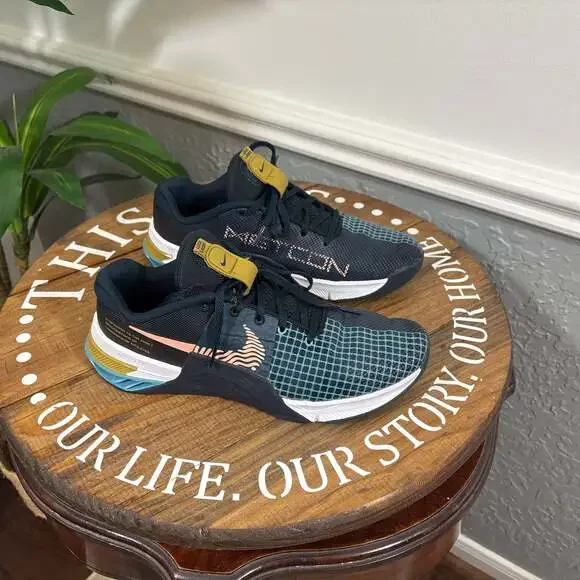 Nike Men's Navy Teal Gold Athletic Running Shoes - Picture 1 of 12